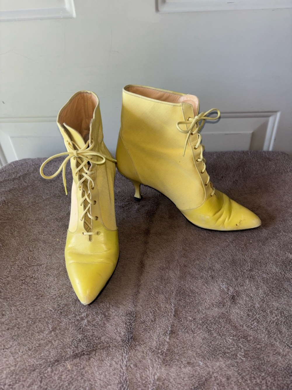 Charles Jourdan Paris Honolulu RARE vintage 80’s yellow heeled boots size 7M
